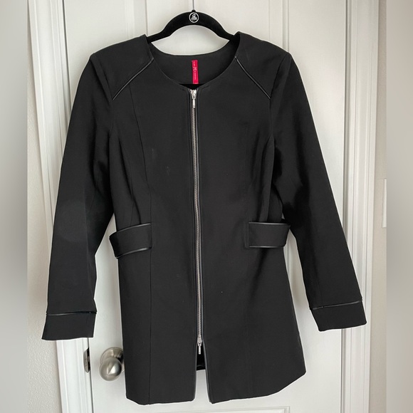 Ruby Ribbon ❤️ Coat - Picture 4 of 5